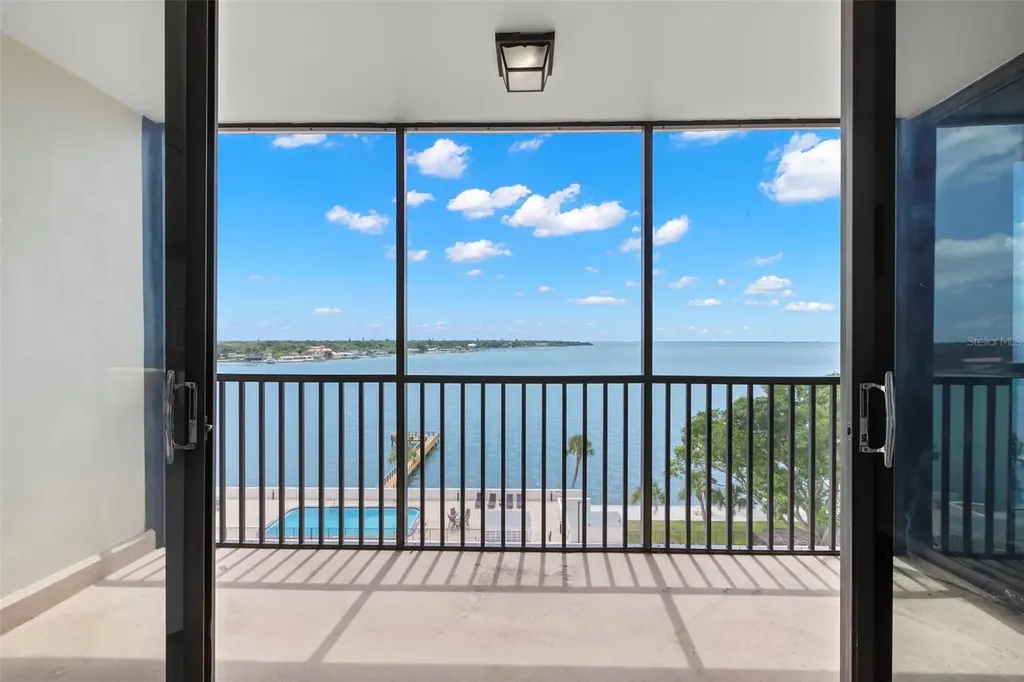 7100 Sunshine Skyway Lane S St Petersburg FL 33711