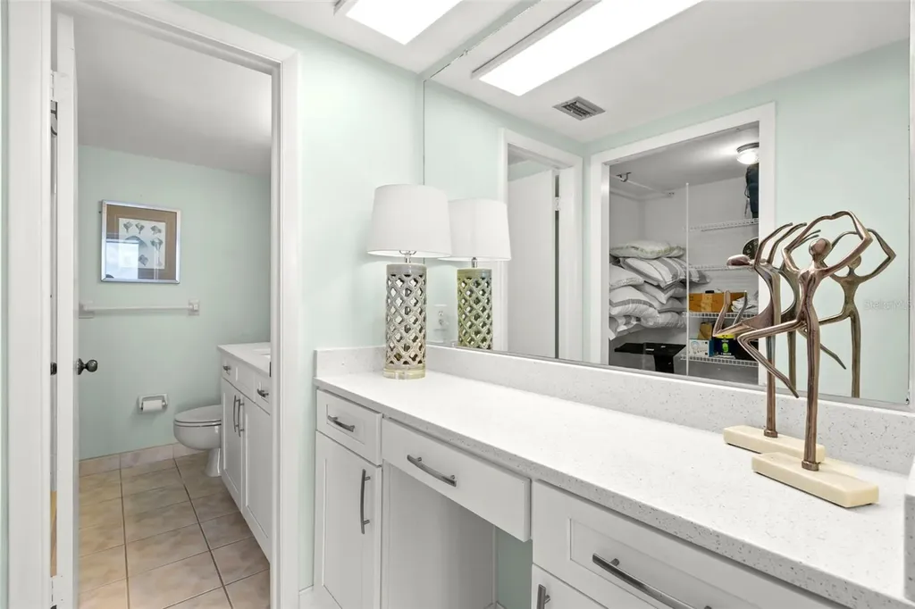 7100 Sunshine Skyway Lane S St Petersburg FL 33711