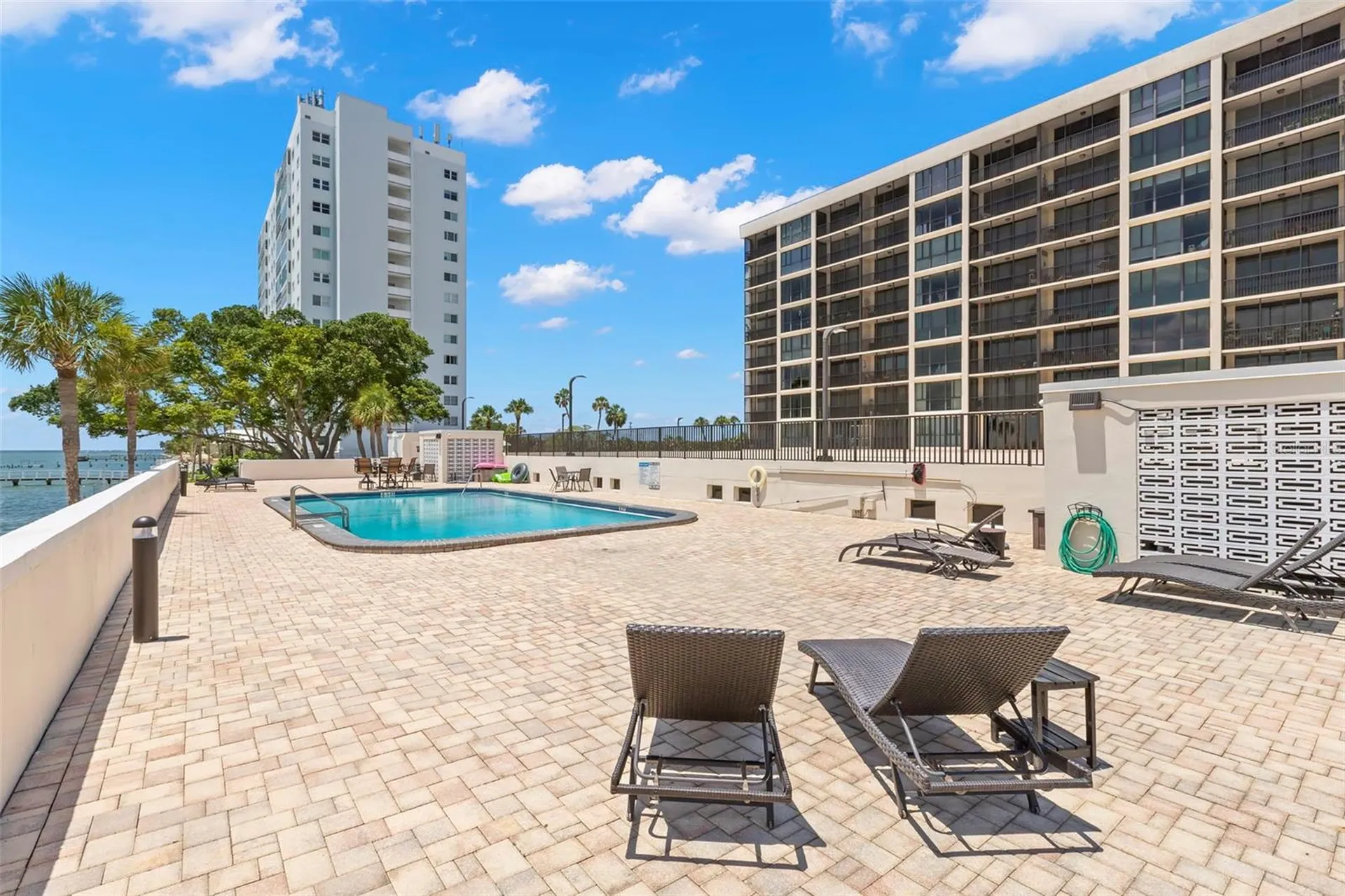 7100 Sunshine Skyway Lane S St Petersburg FL 33711