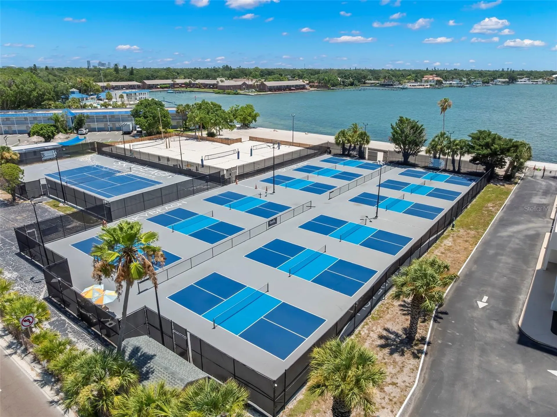 7100 Sunshine Skyway Lane S St Petersburg FL 33711