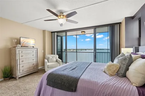 7100 Sunshine Skyway Lane S St Petersburg FL 33711