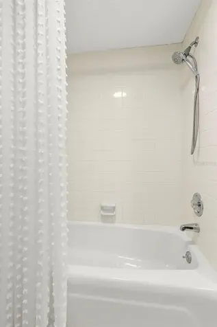 7100 Sunshine Skyway Lane S St Petersburg FL 33711