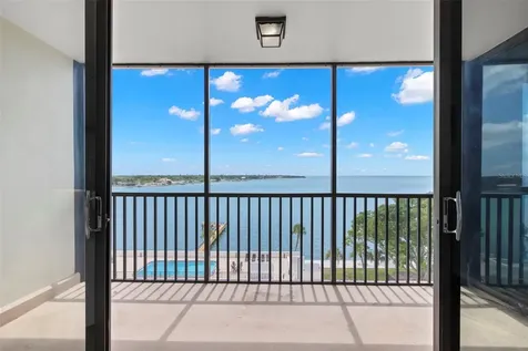 7100 Sunshine Skyway Lane S St Petersburg FL 33711