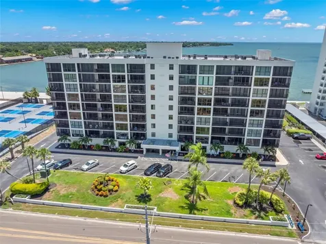 7100 Sunshine Skyway Lane S St Petersburg FL 33711