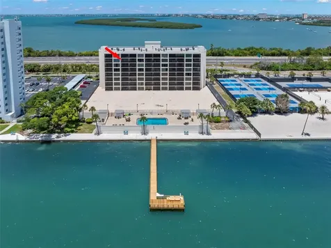 7100 Sunshine Skyway Lane S St Petersburg FL 33711