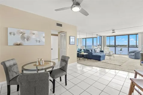 7100 Sunshine Skyway Lane S St Petersburg FL 33711