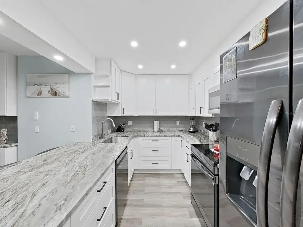 1004 Peninsula Avenue Tarpon Springs FL 34689