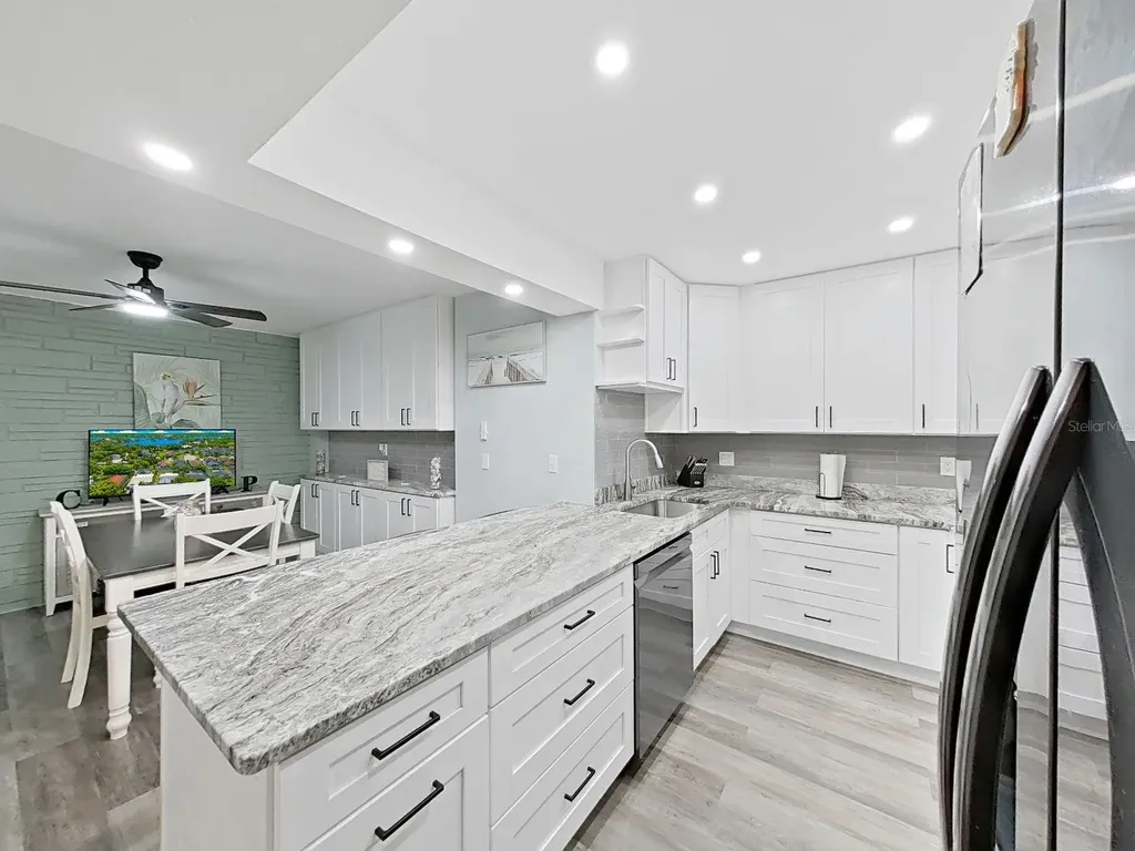 1004 Peninsula Avenue Tarpon Springs FL 34689