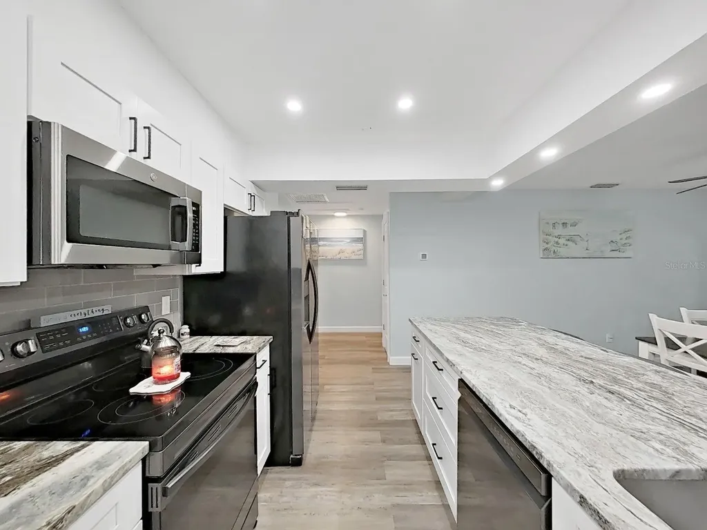 1004 Peninsula Avenue Tarpon Springs FL 34689