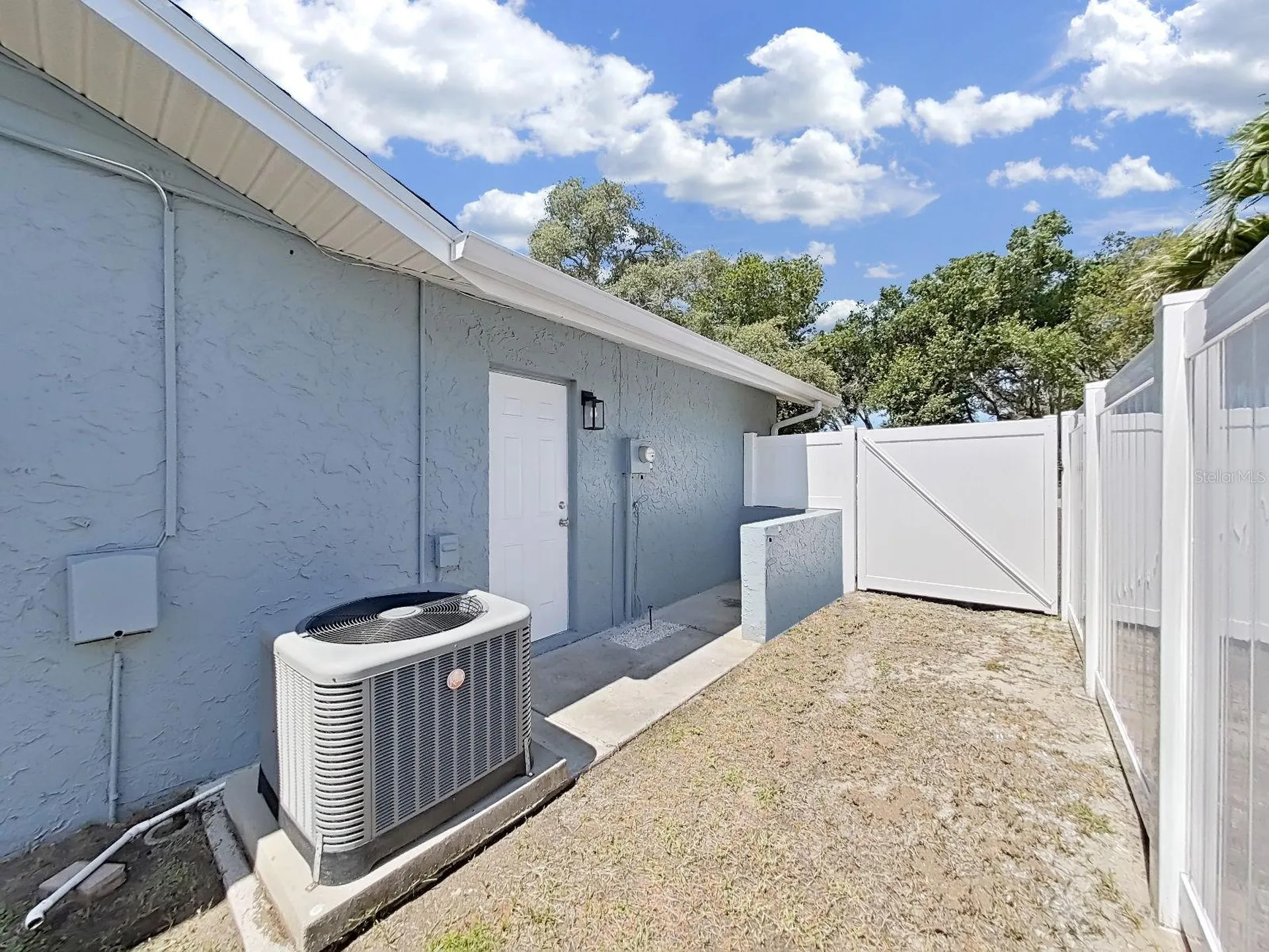 1004 Peninsula Avenue Tarpon Springs FL 34689