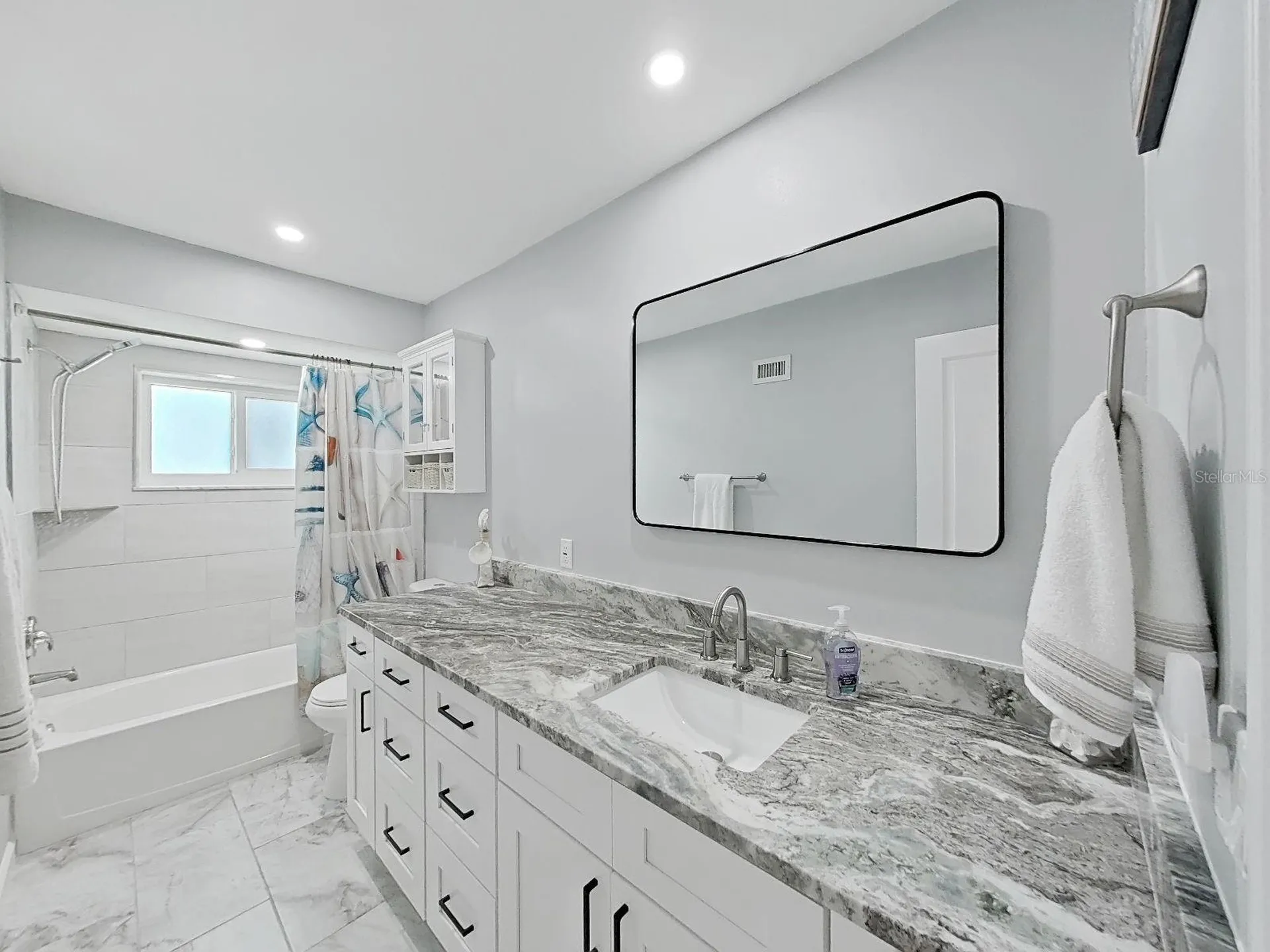 1004 Peninsula Avenue Tarpon Springs FL 34689