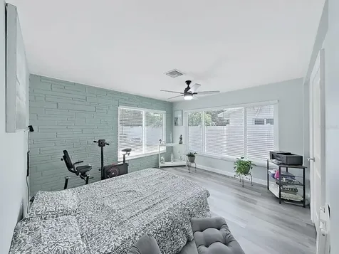 1004 Peninsula Avenue Tarpon Springs FL 34689