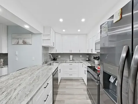 1004 Peninsula Avenue Tarpon Springs FL 34689