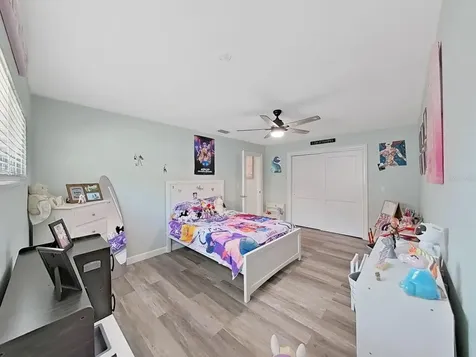 1004 Peninsula Avenue Tarpon Springs FL 34689