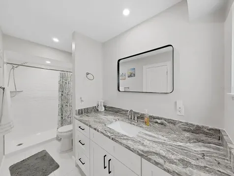 1004 Peninsula Avenue Tarpon Springs FL 34689