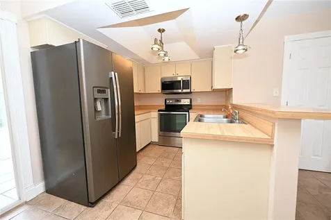 349 E Market Square Lakeland FL 33813