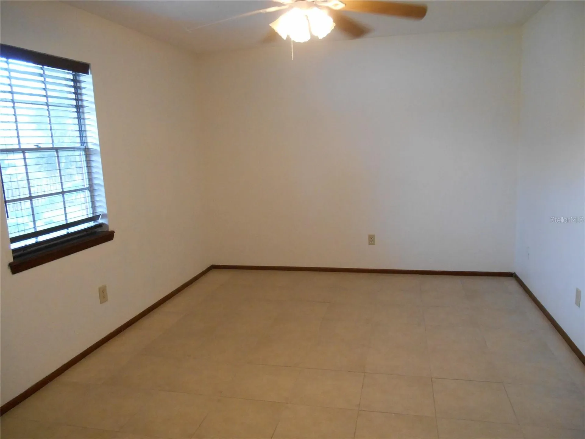 1564 S Montgomery Street Deland FL 32720