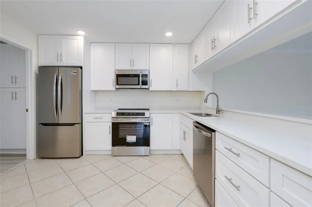 5617 Evergreen Drive Sarasota FL 34233