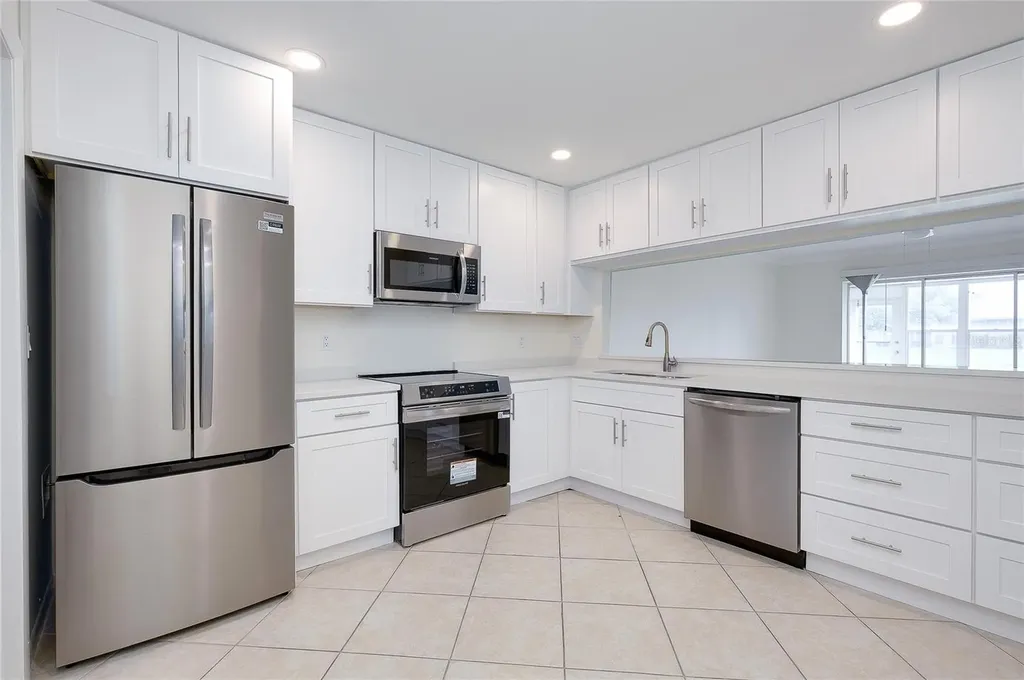 5617 Evergreen Drive Sarasota FL 34233