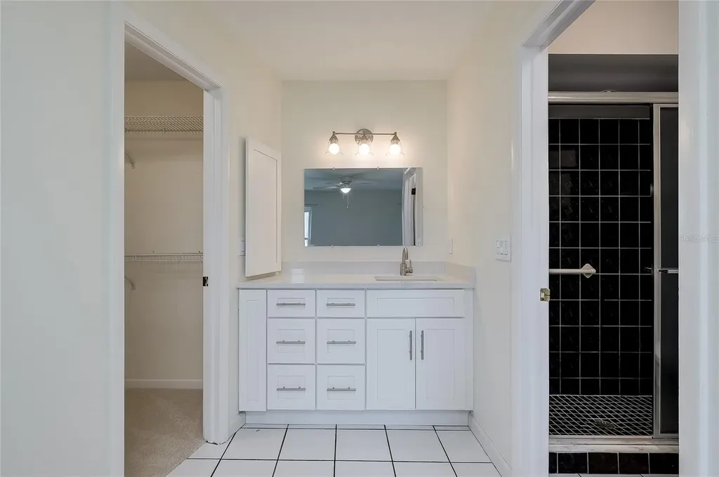 5617 Evergreen Drive Sarasota FL 34233