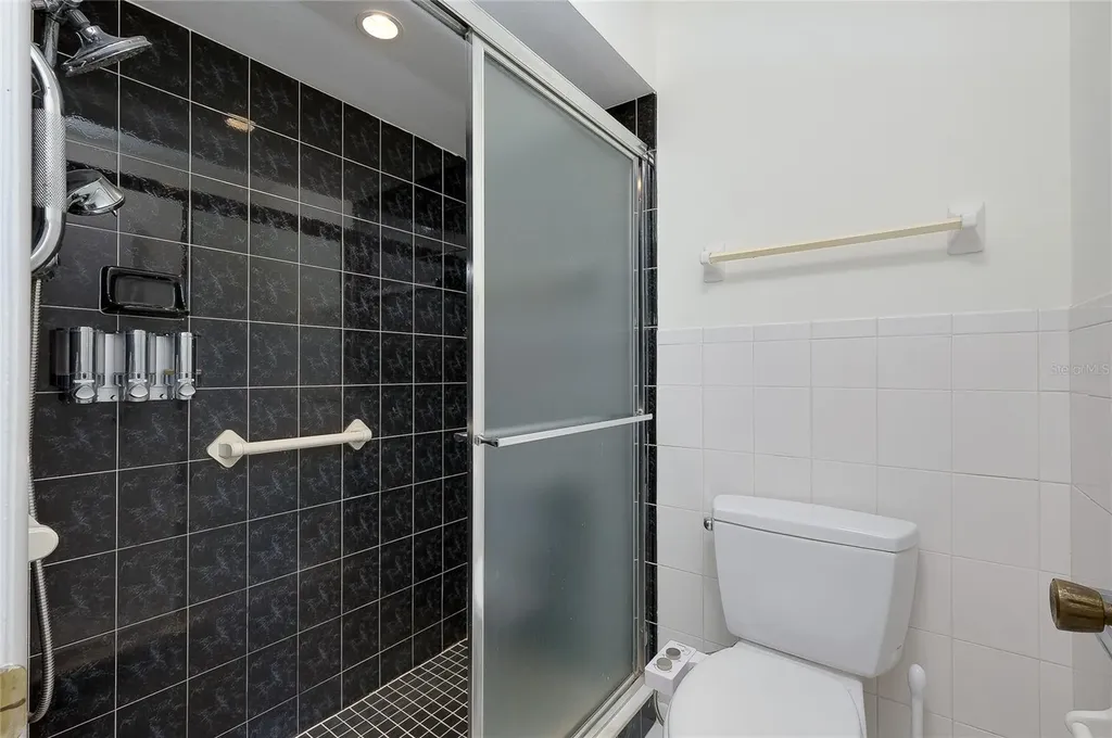5617 Evergreen Drive Sarasota FL 34233