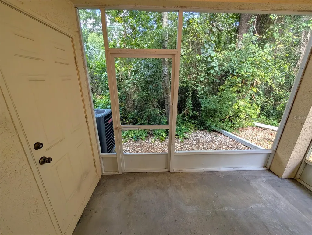 1993 Fiesta Ridge Court Tampa FL 33604
