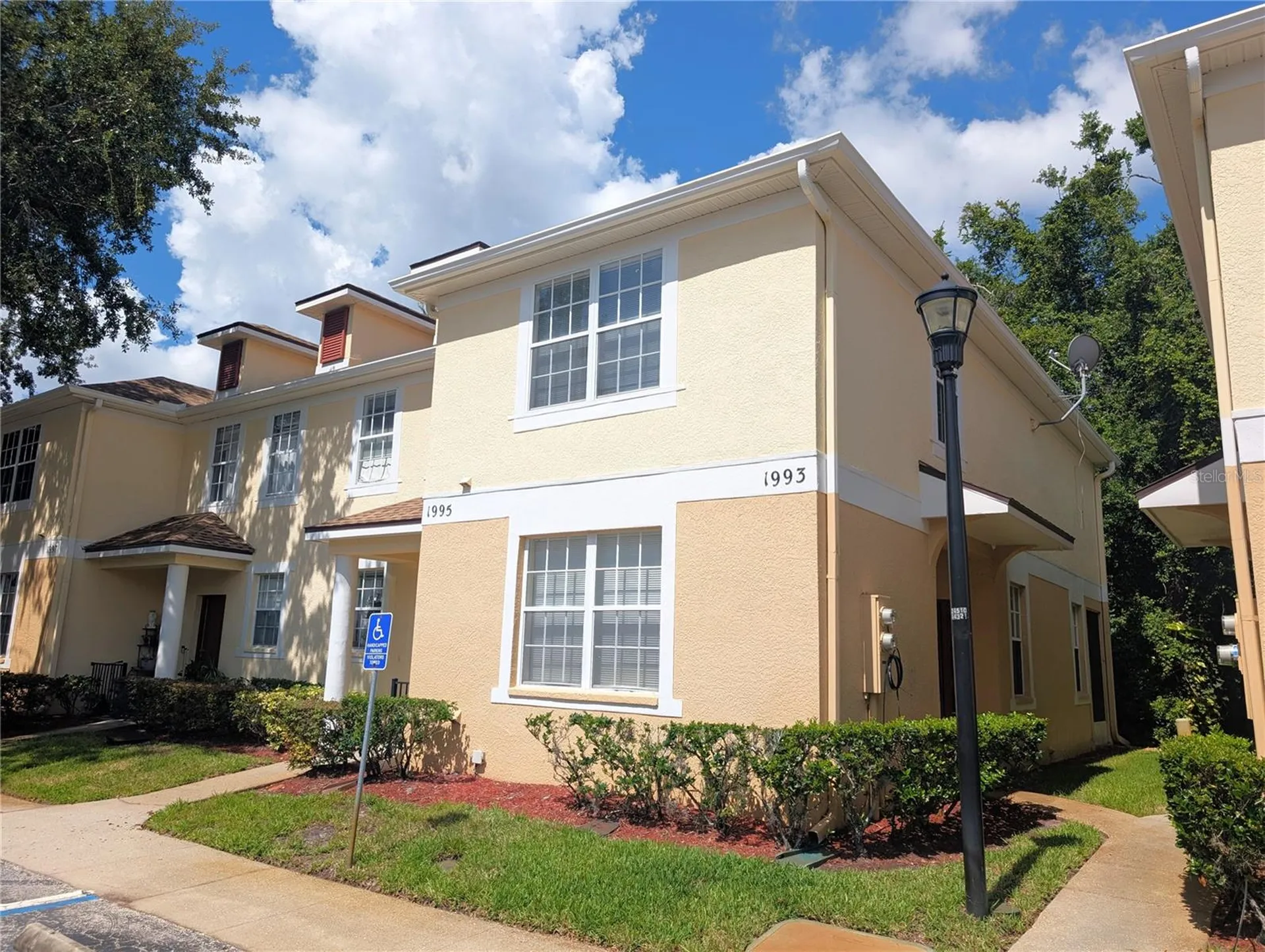 1993 Fiesta Ridge Court Tampa FL 33604