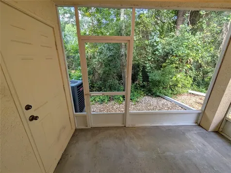 1993 Fiesta Ridge Court Tampa FL 33604