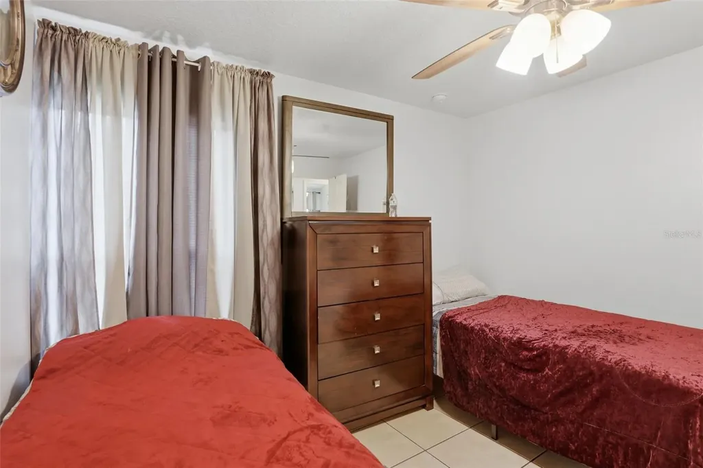 1911 S Gadsen Boulevard Orlando FL 32812