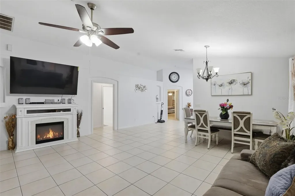 1911 S Gadsen Boulevard Orlando FL 32812