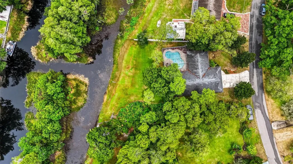 910 Hillside Drive Lutz FL 33549