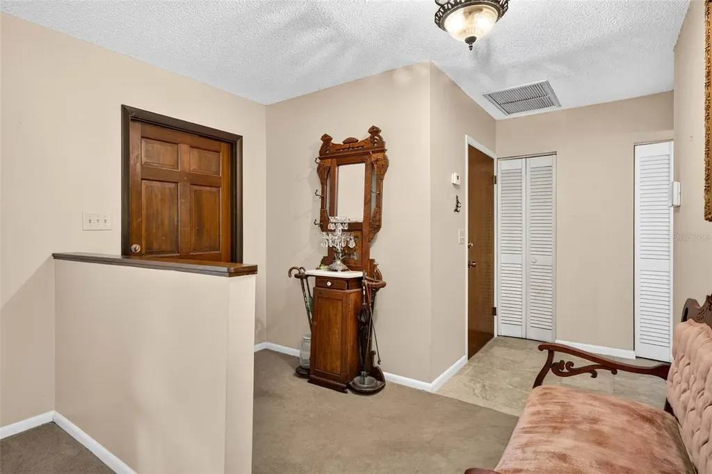 910 Hillside Drive Lutz FL 33549