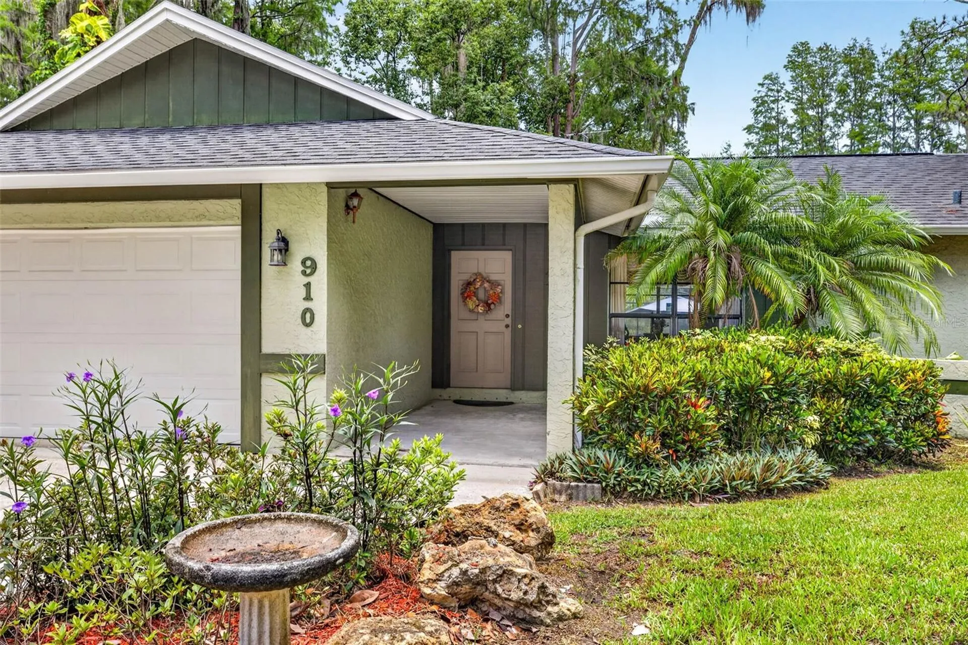 910 Hillside Drive Lutz FL 33549