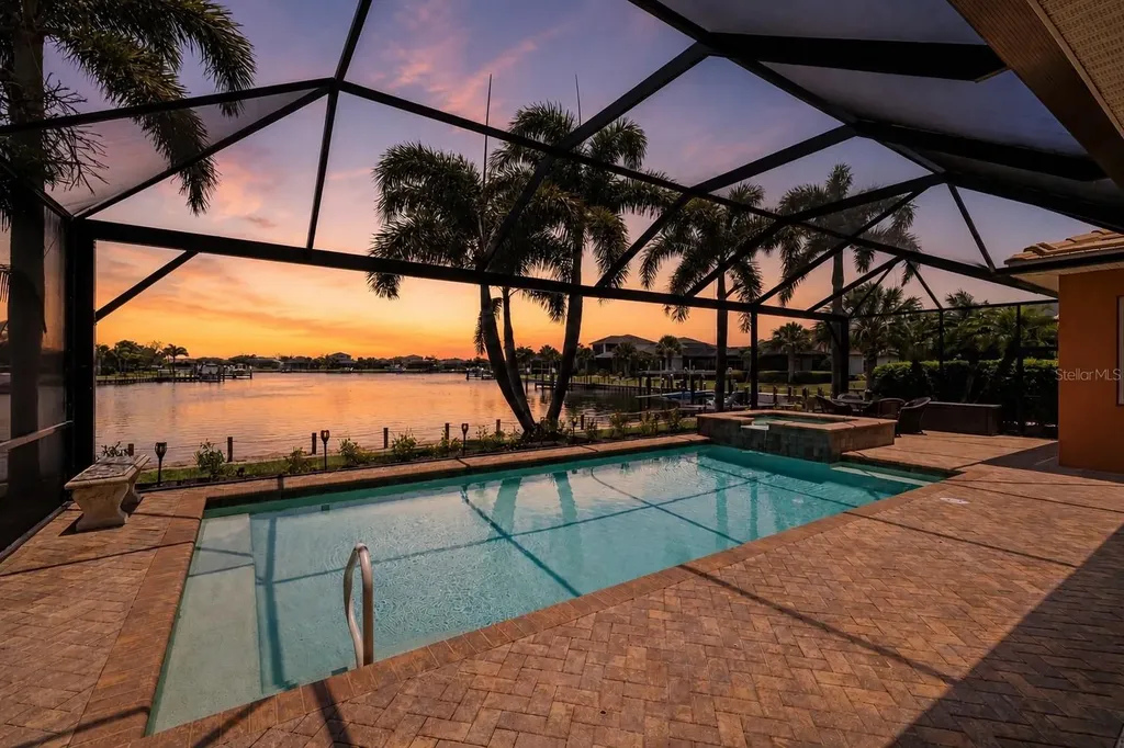 5216 Lake Overlook Avenue Bradenton FL 34208