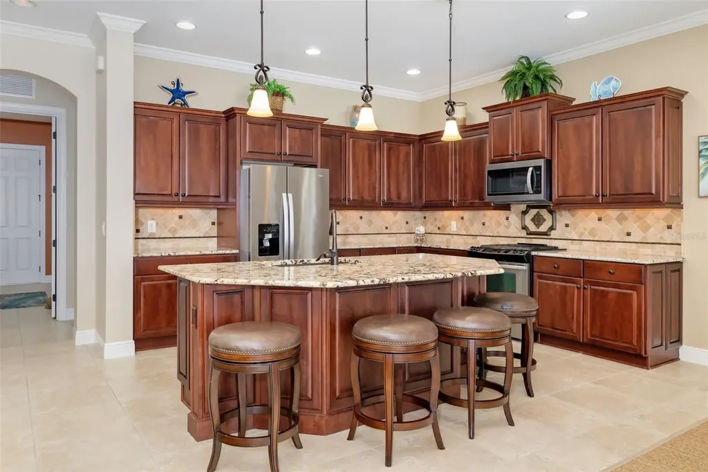 5216 Lake Overlook Avenue Bradenton FL 34208
