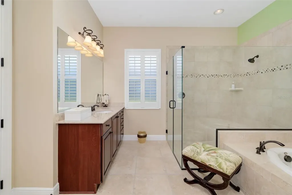 5216 Lake Overlook Avenue Bradenton FL 34208
