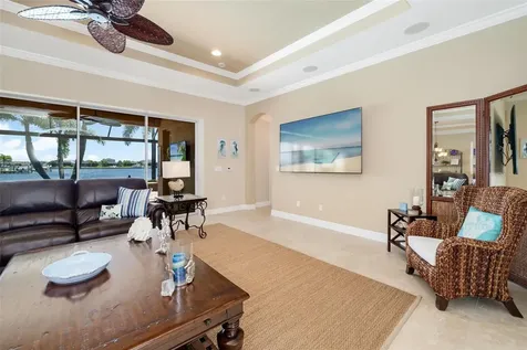 5216 Lake Overlook Avenue Bradenton FL 34208
