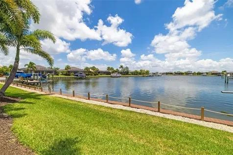 5216 Lake Overlook Avenue Bradenton FL 34208
