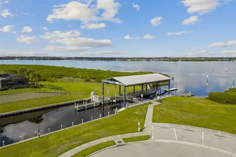 5216 Lake Overlook Avenue Bradenton FL 34208