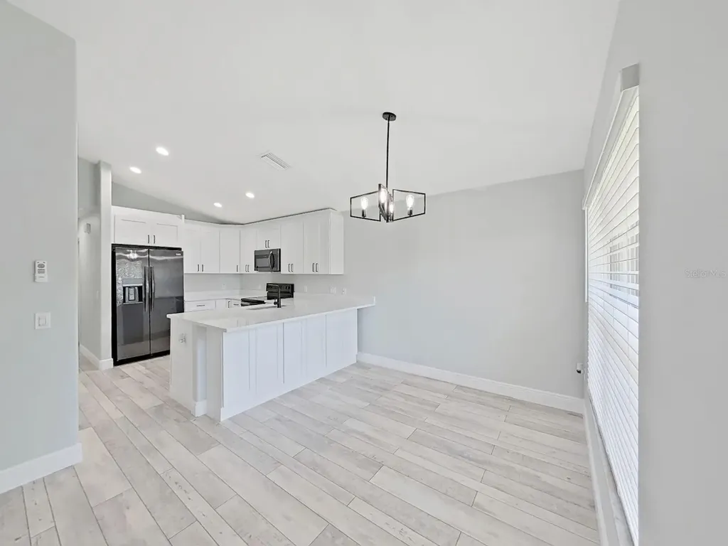 1025 Lake Avoca Place Tarpon Springs FL 34689