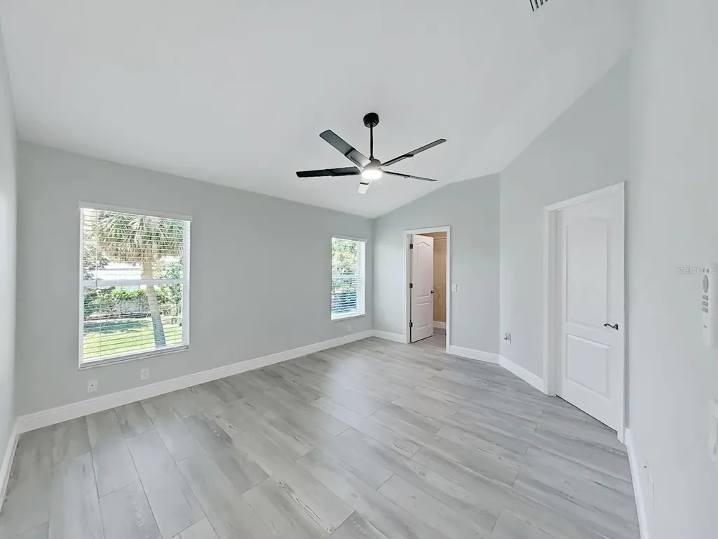 1025 Lake Avoca Place Tarpon Springs FL 34689