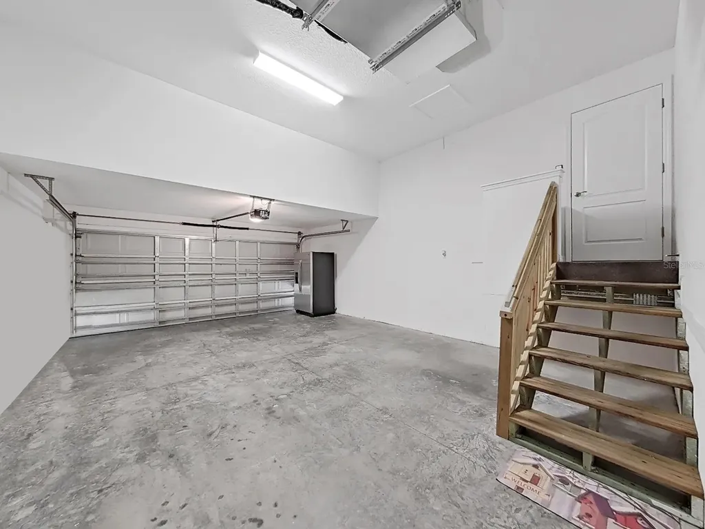 1025 Lake Avoca Place Tarpon Springs FL 34689