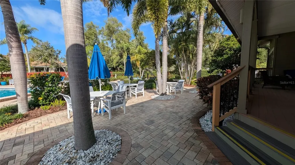 1025 Lake Avoca Place Tarpon Springs FL 34689