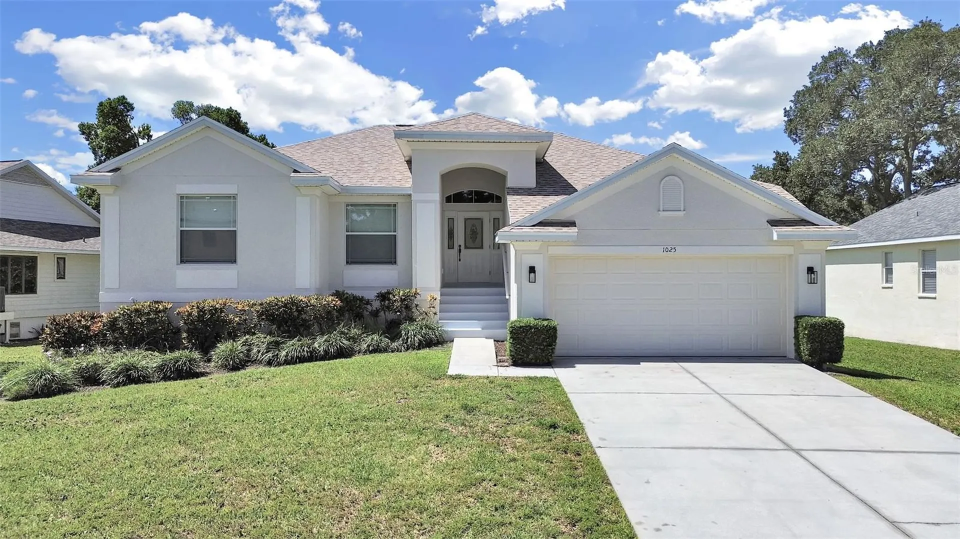 1025 Lake Avoca Place Tarpon Springs FL 34689