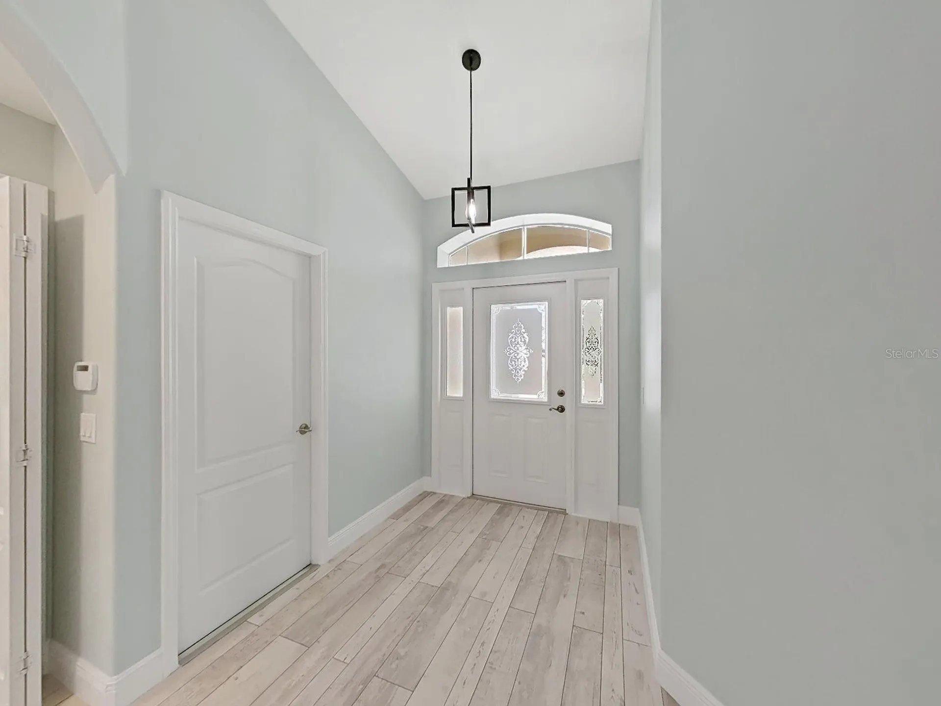 1025 Lake Avoca Place Tarpon Springs FL 34689