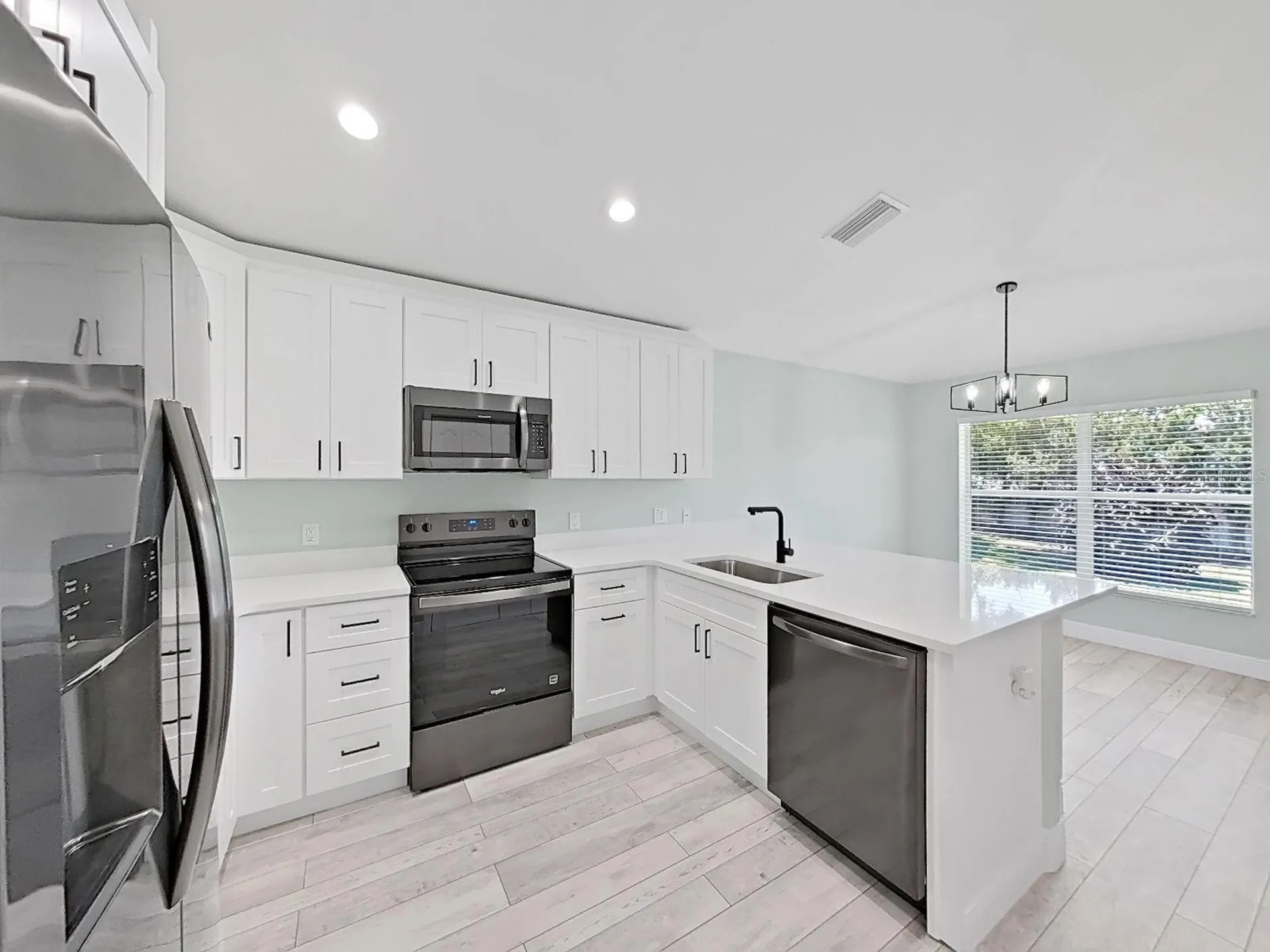 1025 Lake Avoca Place Tarpon Springs FL 34689