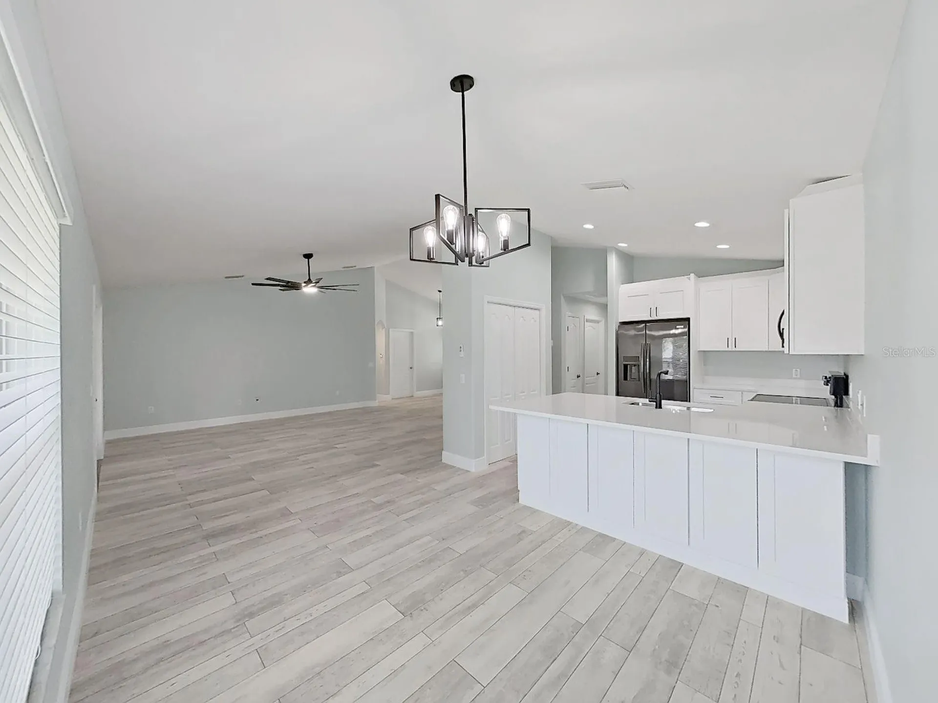 1025 Lake Avoca Place Tarpon Springs FL 34689