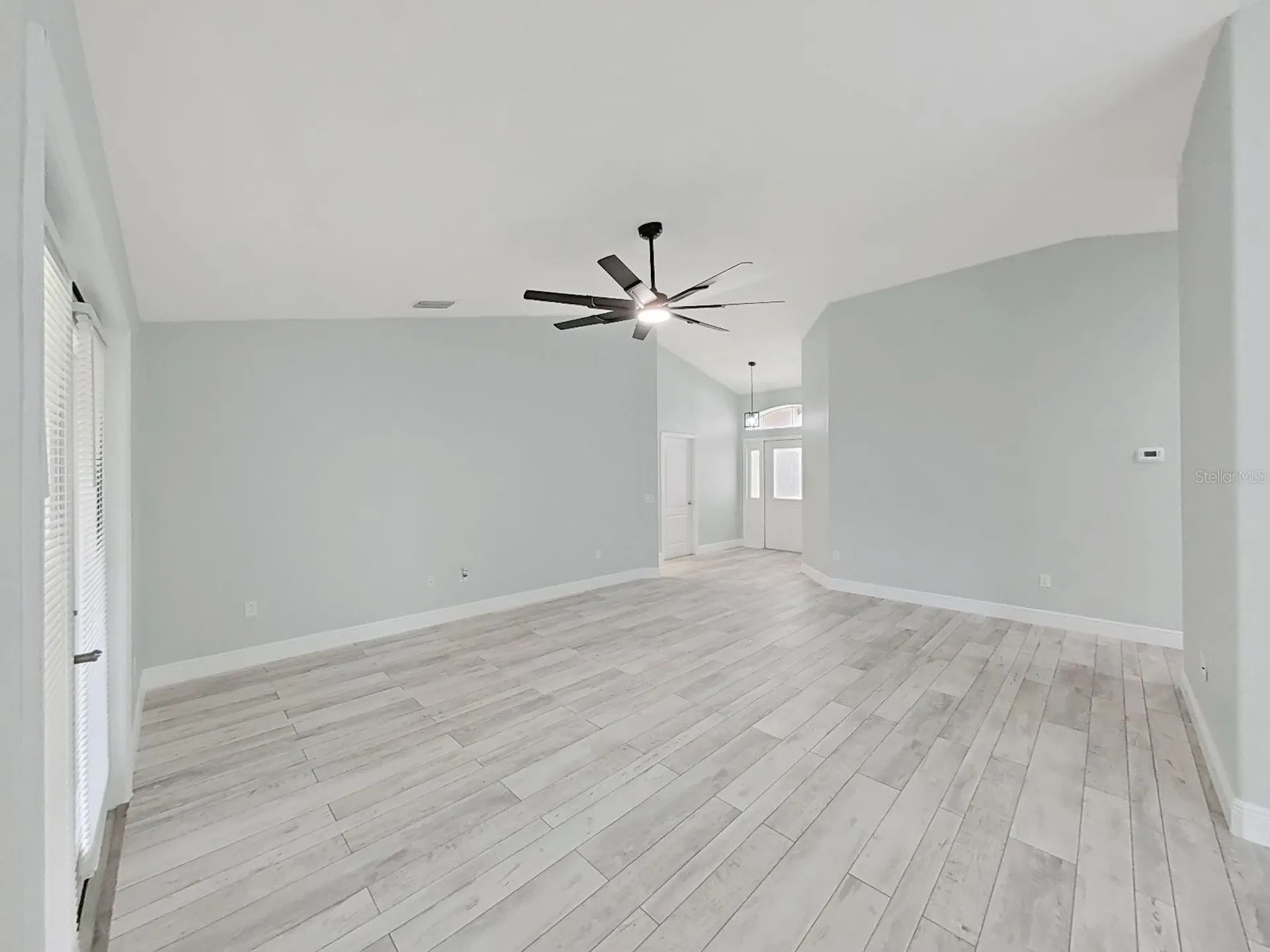 1025 Lake Avoca Place Tarpon Springs FL 34689