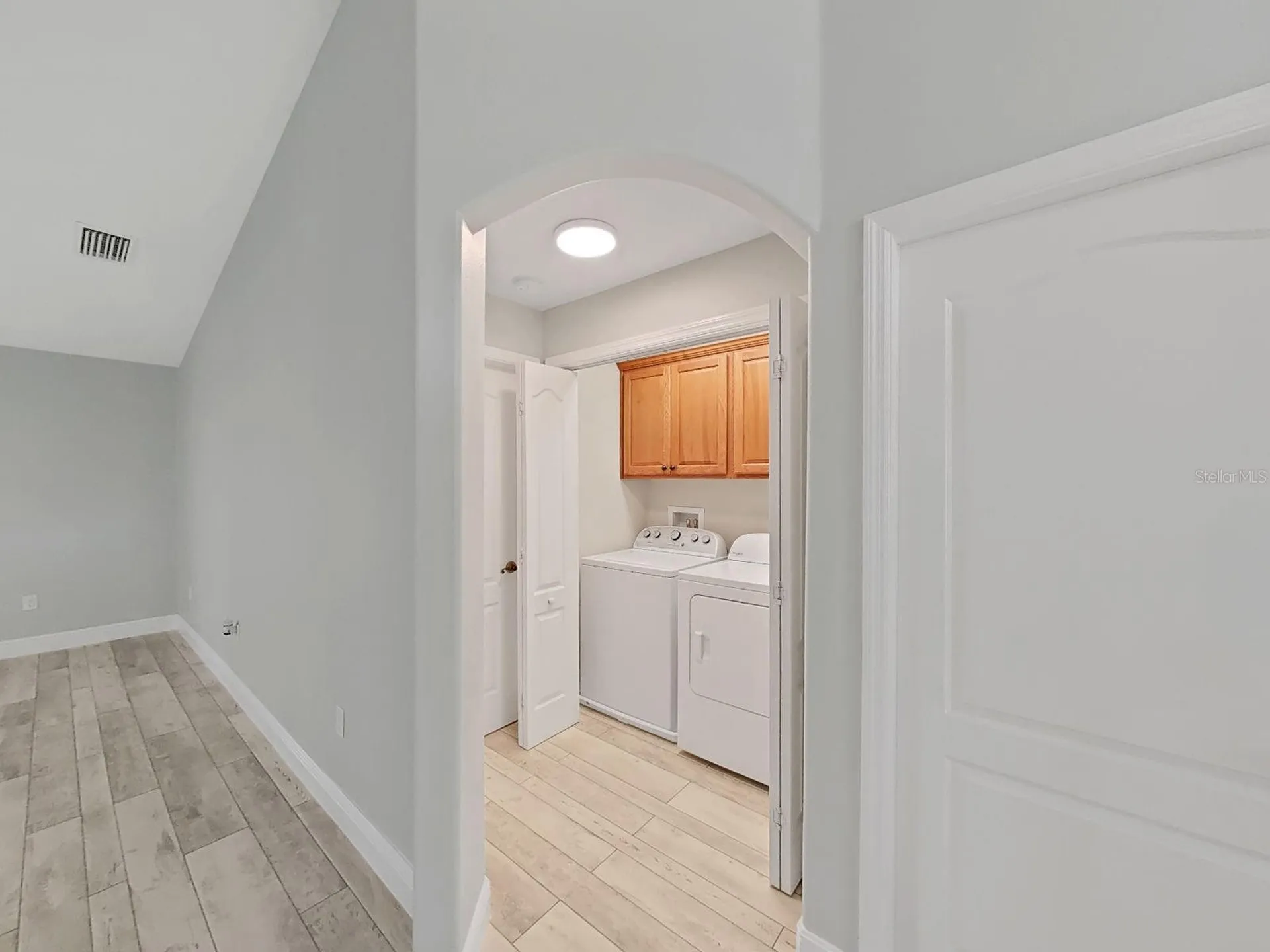 1025 Lake Avoca Place Tarpon Springs FL 34689