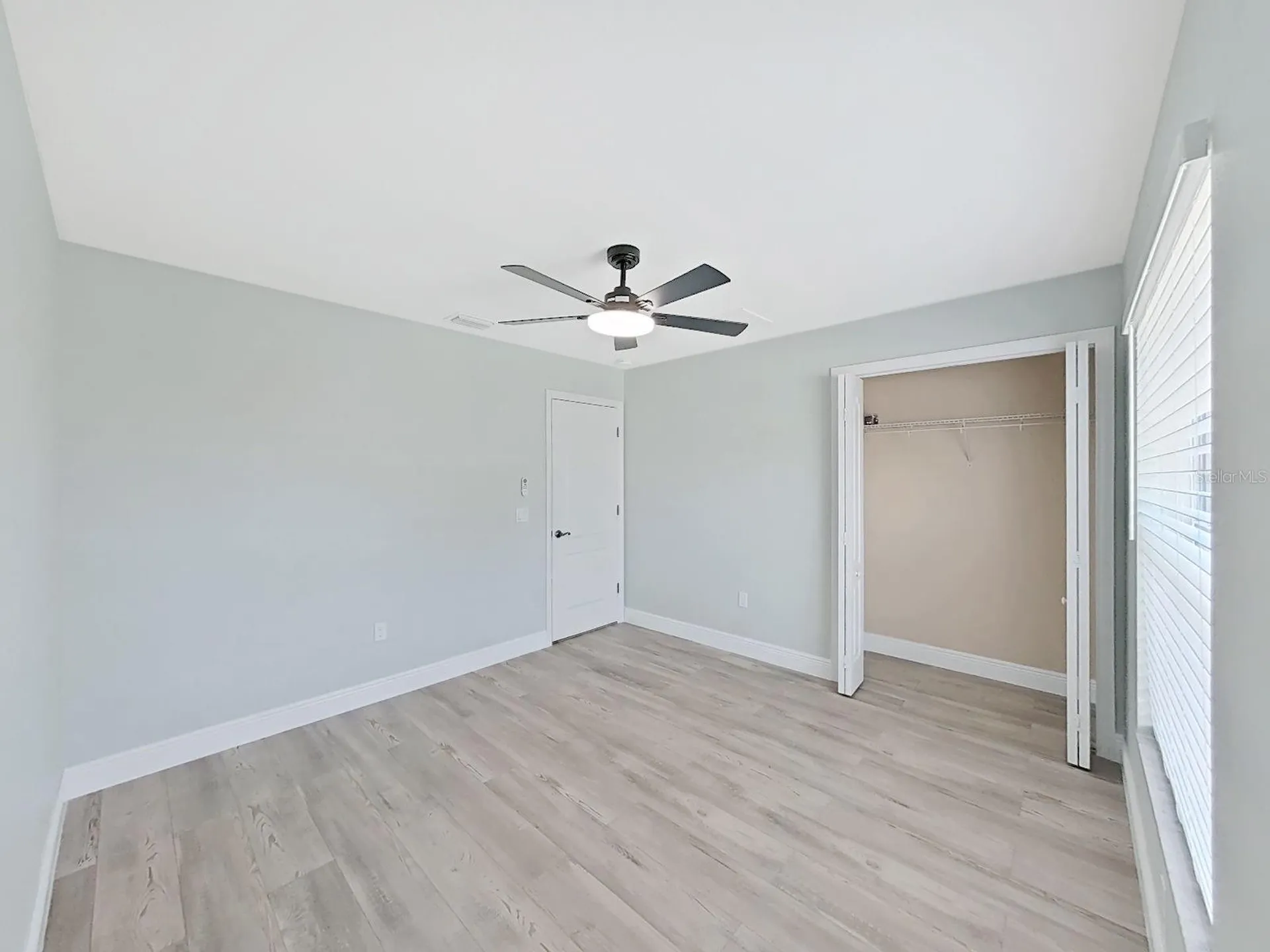 1025 Lake Avoca Place Tarpon Springs FL 34689